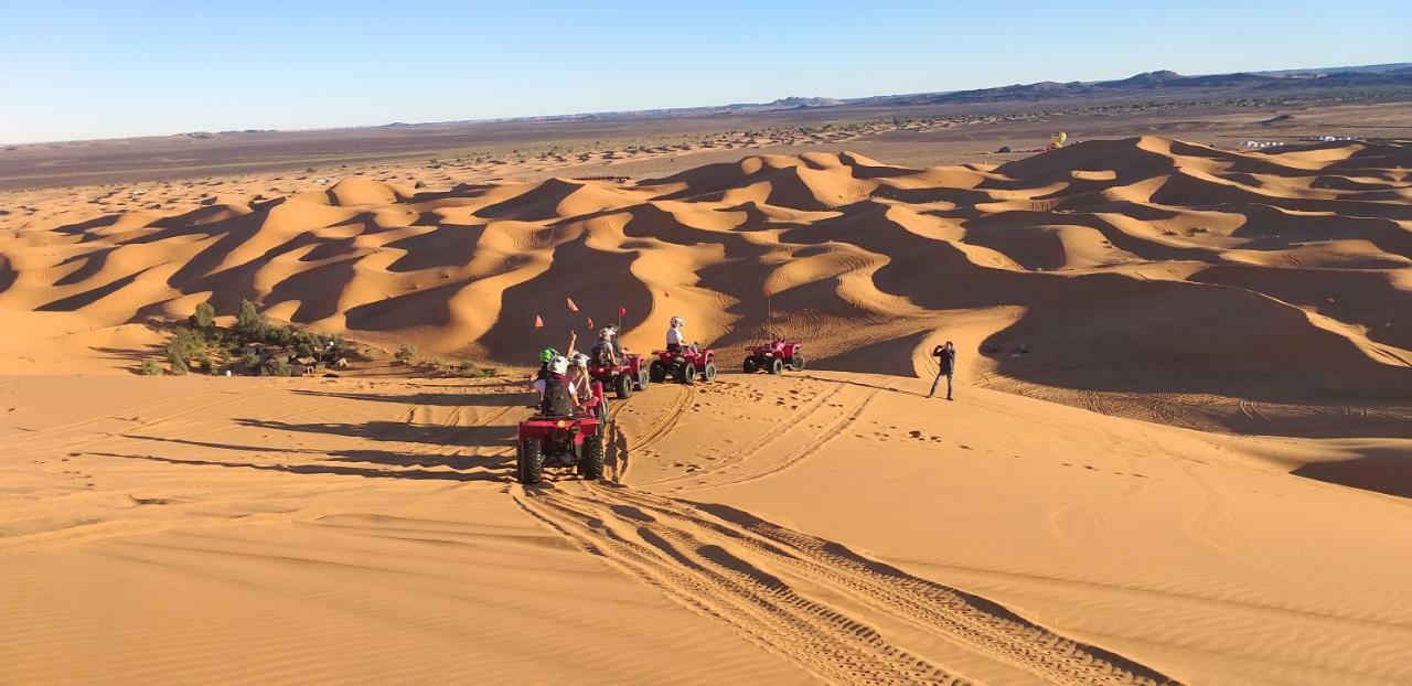 Готель Sahara Tours Luxury Camp Мерзуга Екстер'єр фото